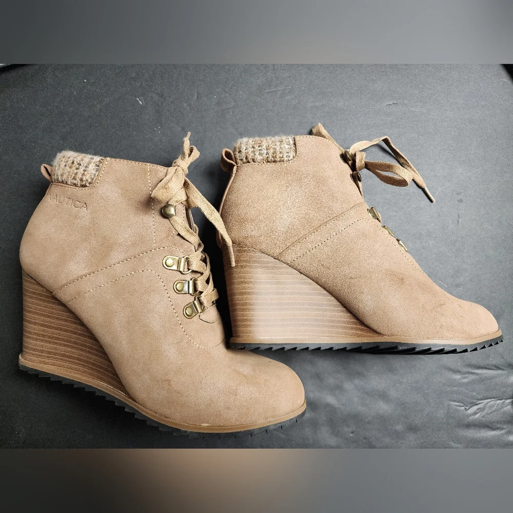 Nautica Ankle Boots‎ 9.5 Tan Lace-Up Wedge Beige Women's New